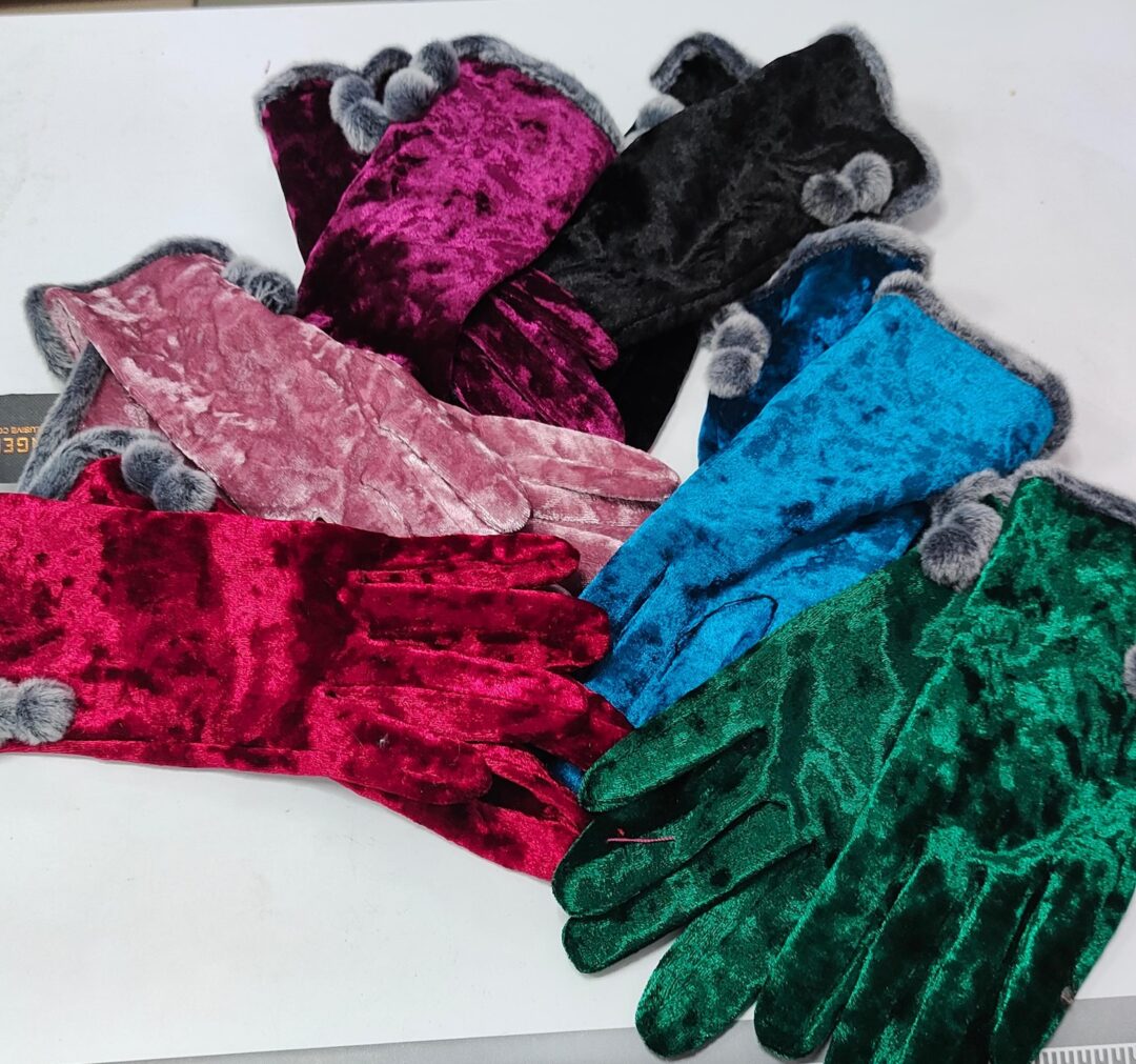 GUANTES DE TERCIOPELO